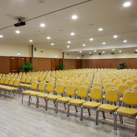 Holiday Inn Cagliari By Ihg מראה חיצוני תמונה