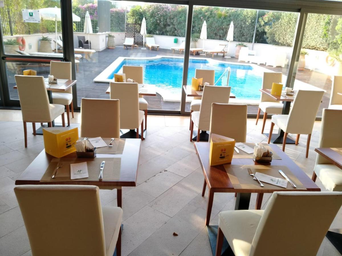Holiday Inn Cagliari By Ihg מראה חיצוני תמונה