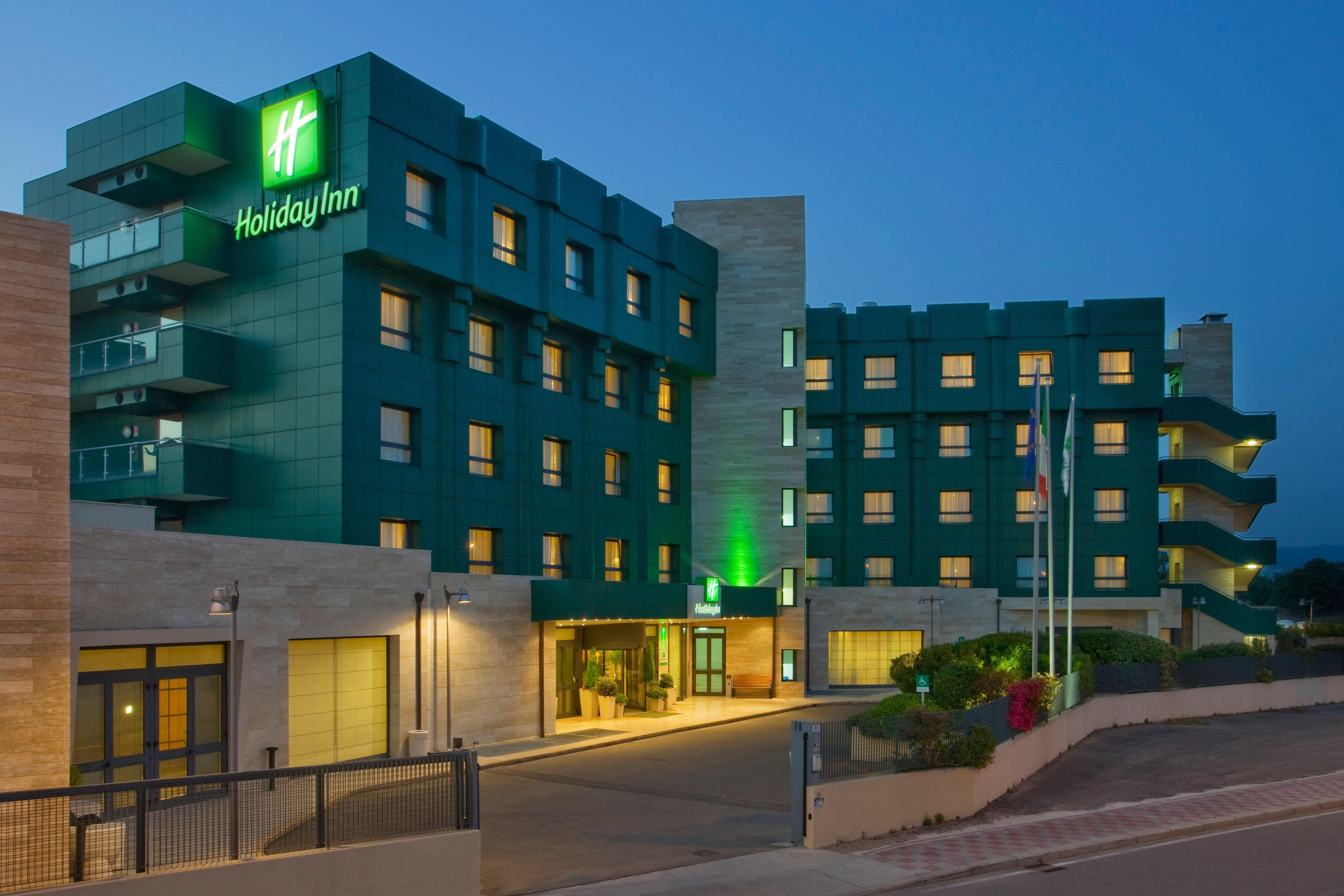 Holiday Inn Cagliari By Ihg מראה חיצוני תמונה