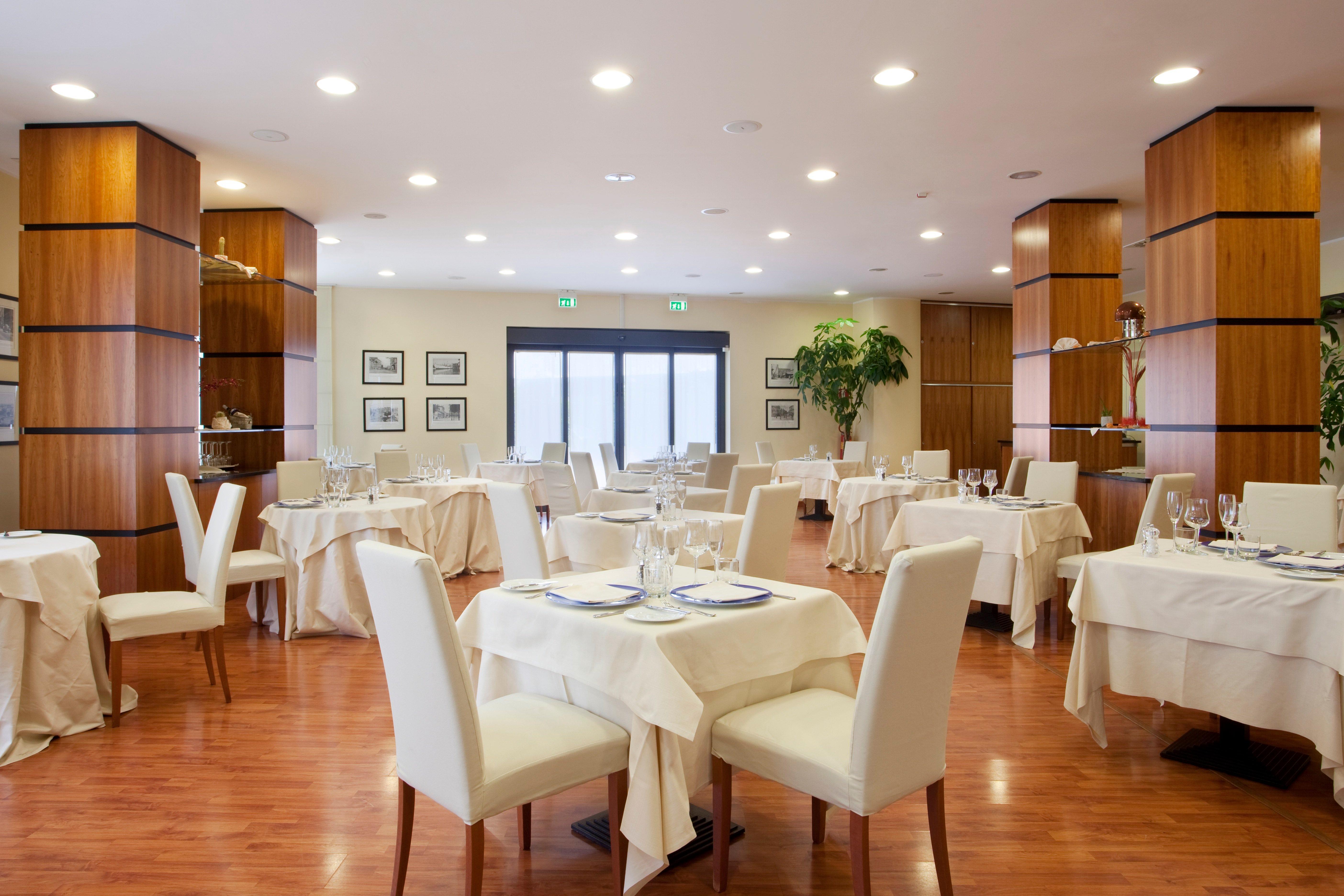 Holiday Inn Cagliari By Ihg מראה חיצוני תמונה