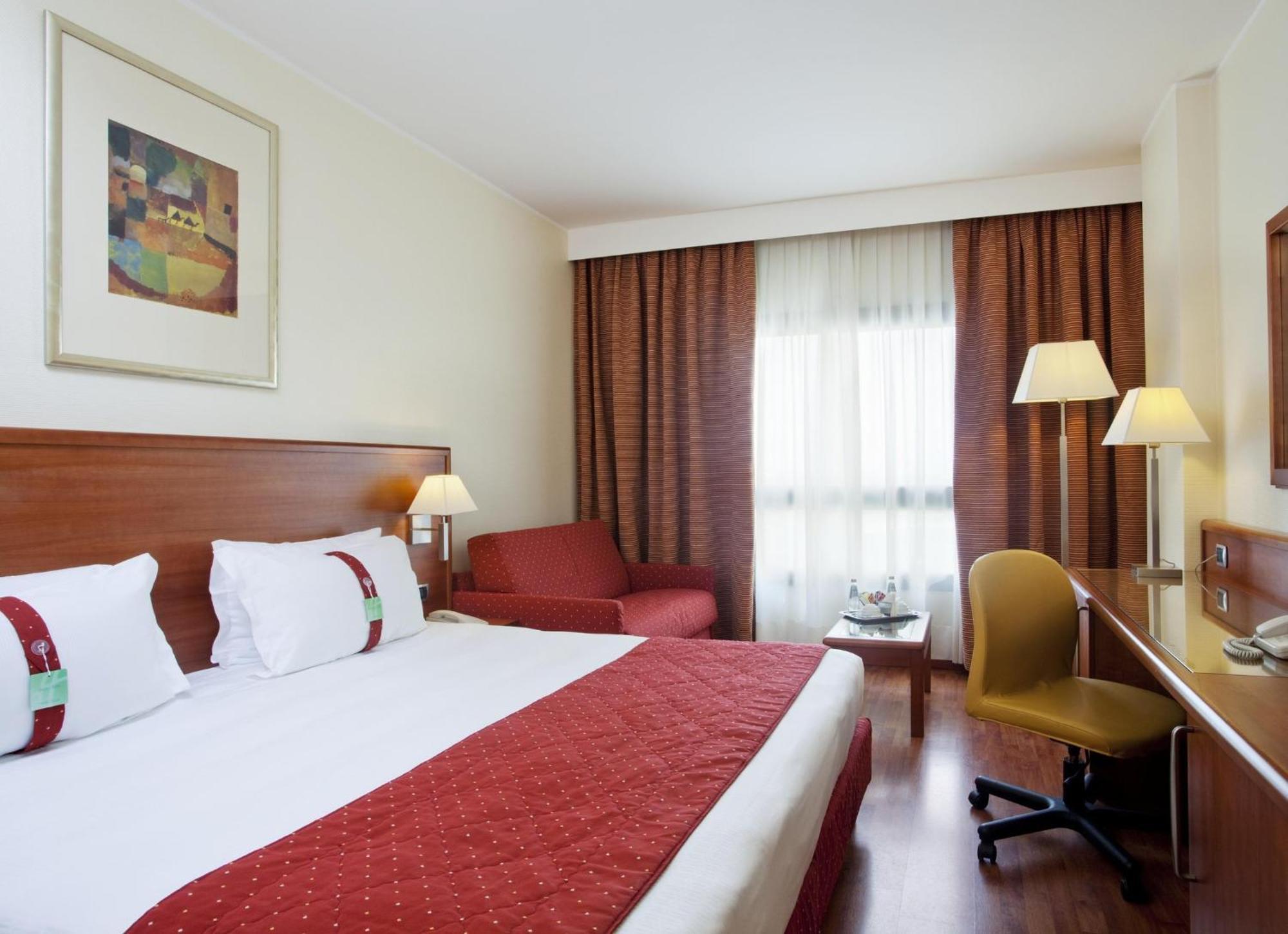 Holiday Inn Cagliari By Ihg מראה חיצוני תמונה