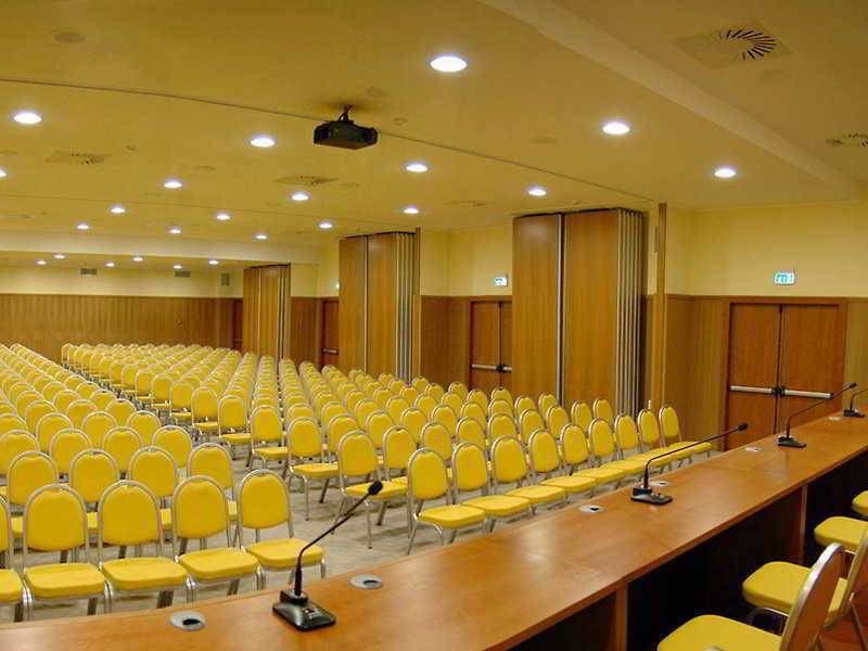 Holiday Inn Cagliari By Ihg עסק תמונה
