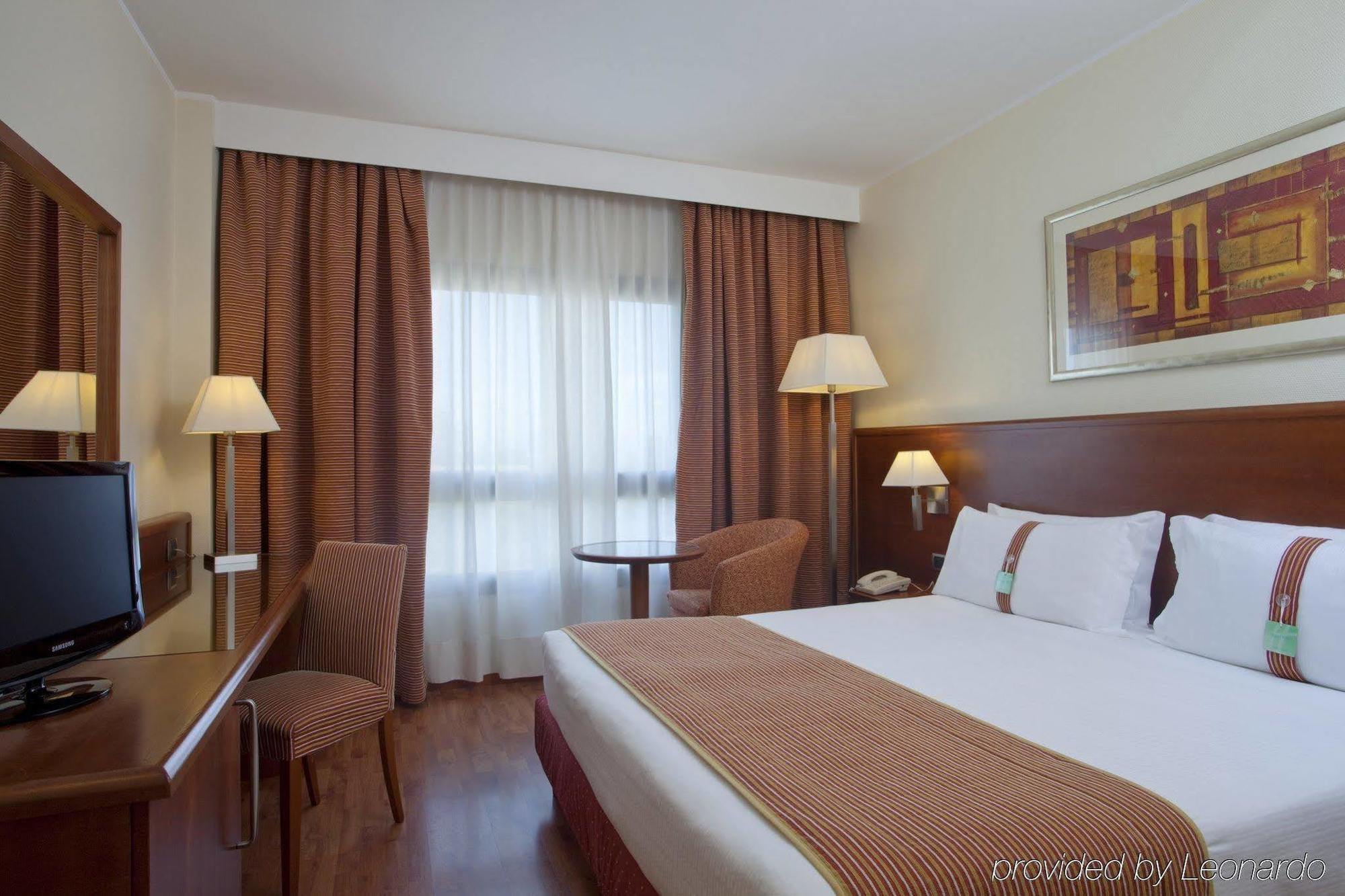 Holiday Inn Cagliari By Ihg מראה חיצוני תמונה